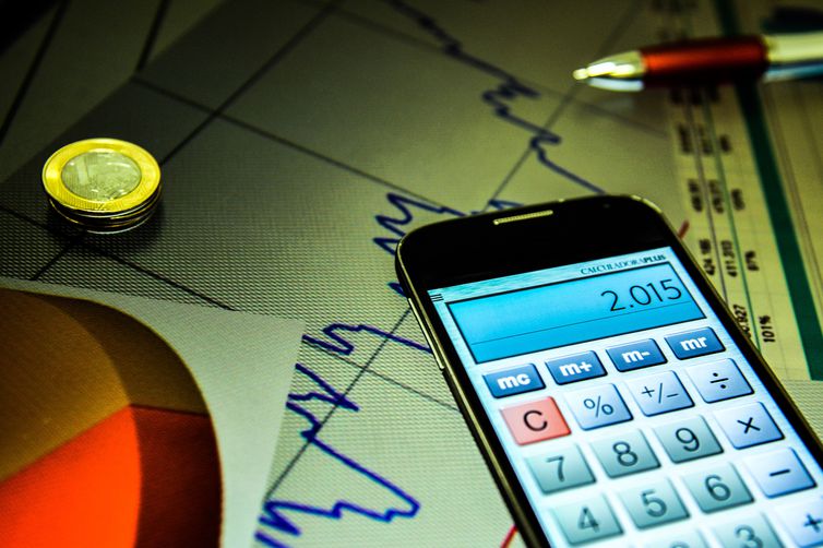 cmn-proibe-aumento-de-remuneracao-de-administradores-financeiros