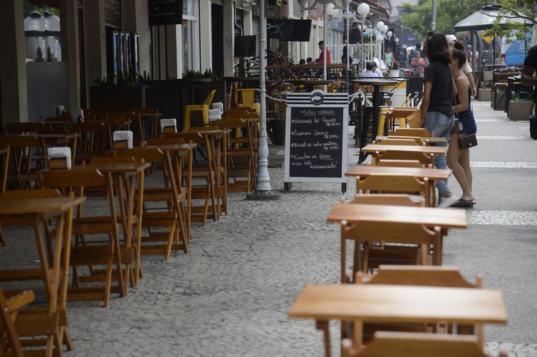 horario-para-comercio-e-industria-no-rio-muda-a-partir-de-amanha