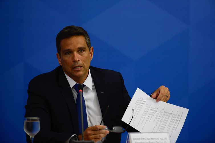 campos-neto-tentara-convencer-senadores-do-orcamento-de-guerra