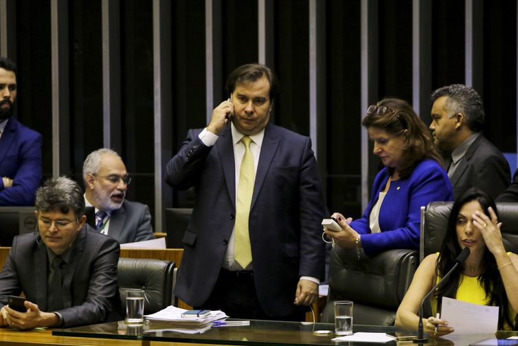 auxilio-a-de-r$-2-bi-as-santas-casas-vai-a-sancao-presidencial