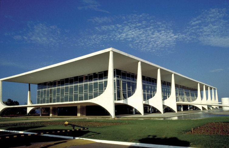 covid-19:-brasil-registra-941-mortes-desde-inicio-de-pandemia