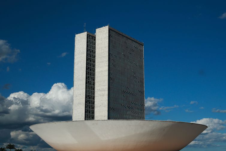 camara-inicia-sessao-para-analisar-mp-do-contrato-verde-e-amarelo