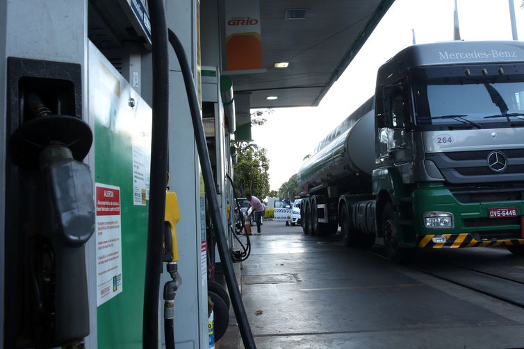 petrobras-reduz-novamente-precos-da-gasolina-e-do-diesel-em-refinarias