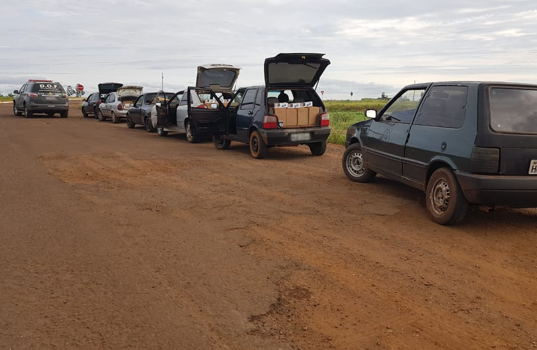 Polícia apreende seis veículos com contrabando na MS 380