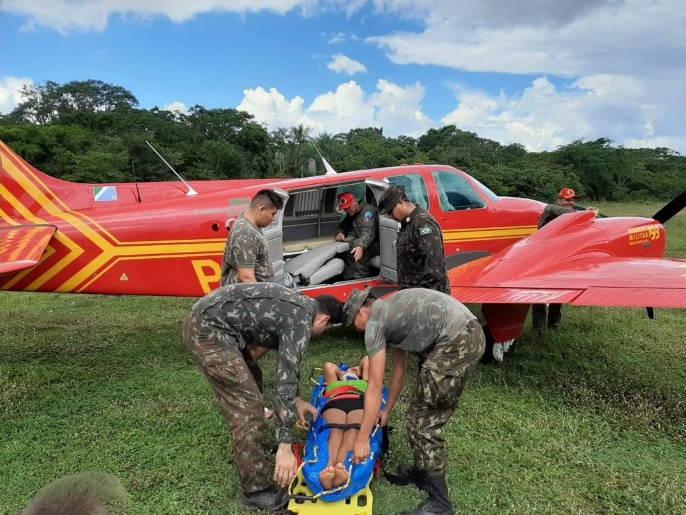 Avião equipado com recursos trabalhistas auxilia no combate à Covid-19 em MS