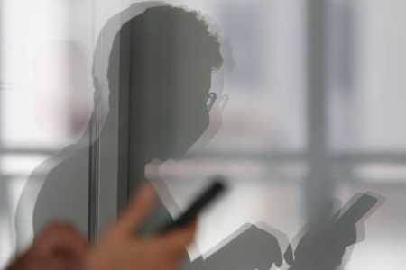 Cartilha traz orientações sobre proteção de dados de celular