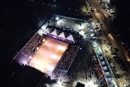 Murtinheses lotam arena do rodeio e nesta segunda tem Munhoz&Mariano
