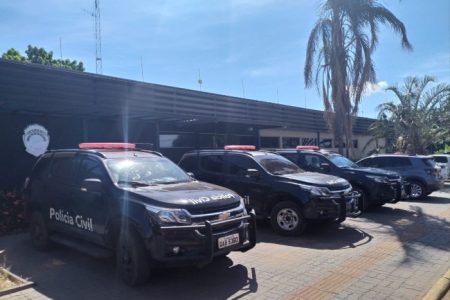 Homem pula janela e furta dinheiro de estabelecimento em MS
