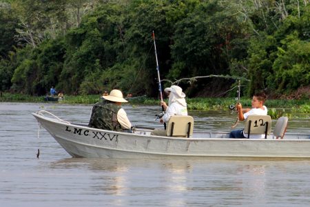 Pantanal de Corumbá é a opção para pescar em família nas férias de julho