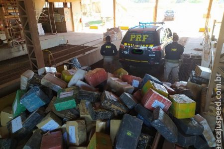 Homem é preso com mais de 6,5t de maconha em caminhão carregado com soja