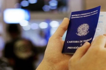 Funtrab oferece 3,4 mil vagas de emprego para diversas áreas