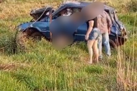 Motorista foge de barreira policial, capota carro e morre na MS-164