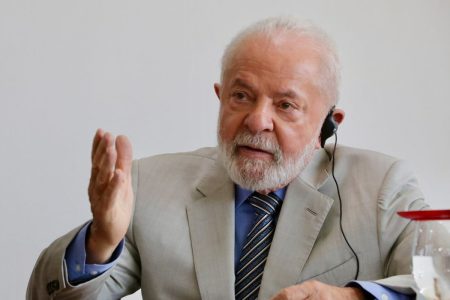 Lula faz fisioterapia e não tem agenda de trabalho