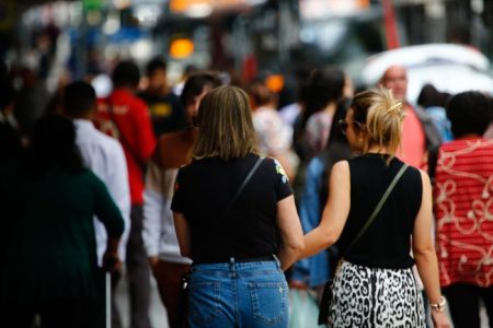 Censo 2022: Mulheres são maioria em todas as regiões pela primeira vez