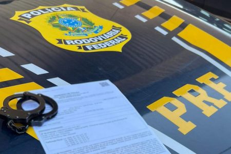 Morador em SP é preso após tentar fugir com 259 quilos de maconha em cidade de MS