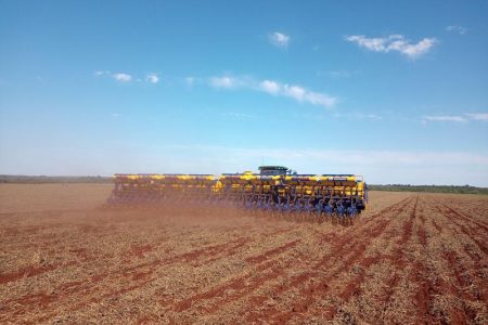 Com calor extremo, Famasul e Aprosoja/MS orientam sobre cuidados no campo