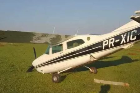 Avião da Casa Militar de MS faz pouso de emergência na saída para Cuiabá