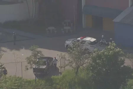 Ataque a tiros em escola estadual deixa uma estudante morta e outras 2 feridas em SP