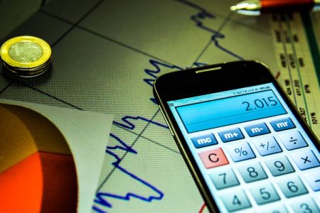 Prévia da inflação oficial fica em 0,21% em outubro, informa IBGE