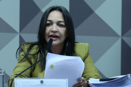 Relatora da CMPI do 8 de janeiro pede indiciamento de Bolsonaro e mais 60 pessoas