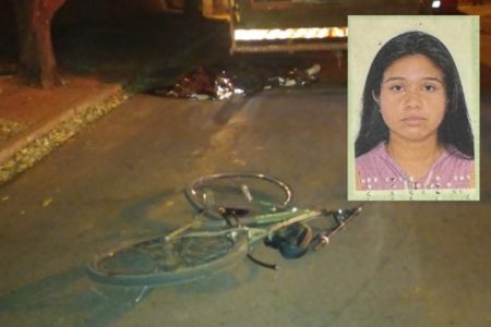 Ciclista morre ao ser atropelada por caminhão de coleta de lixo quando retornava do trabalho