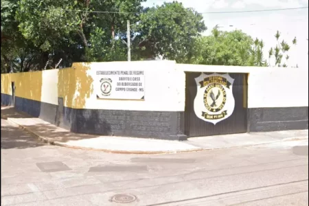 Dupla é presa após fuga da Casa do Albergado e troca tiros com a polícia