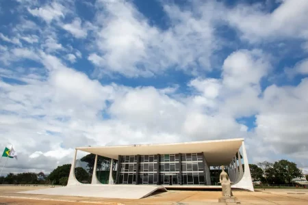 Ministro pede vista em ação sobre pagamento de precatórios até 2026