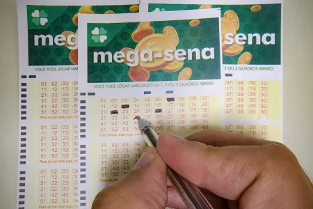 Mega-Sena deve pagar neste sábado prêmio de R$ 26 milhões