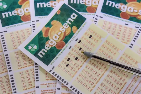 Mega-Sena acumula e prêmio chega a R$ 51 milhões; próximo sorteio é na terça