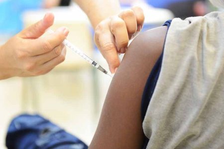 Comissão de Assuntos Sociais debate Programa de vacinação em escolas públicas