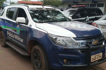 Homem é preso ao admitir vender drogas próximo a escola municipal