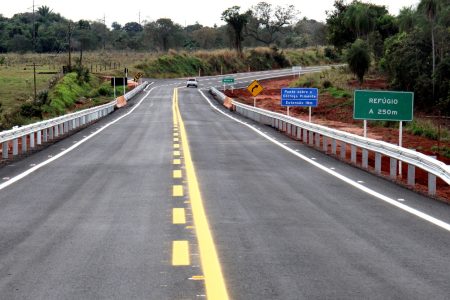 Com asfalto chegando, Águas do Miranda entra no roteiro do ecoturismo de Bonito