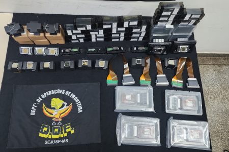 DOF apreende veículo carregado com mais de R$ 300 mil em materiais de descaminho