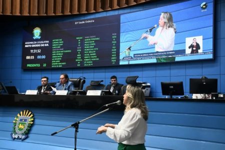 Aprovado Projeto de Lei, de Lia Nogueira, que trata sobre a Mamanalgesia