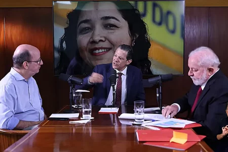 Lula pede que pessoas renegociem dívidas pelo programa Desenrola