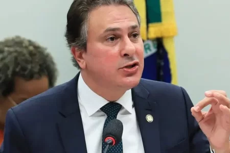 Questões do Enem sobre o agro foram elaboradas no governo Bolsonaro, diz ministro