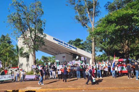 Comunidade palestina da fronteira faz manifesto pela paz na Faixa de Gaza