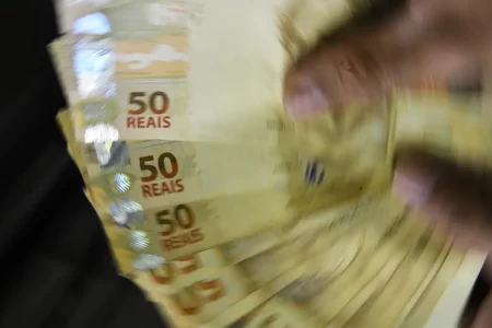 Desenrola passa a renegociar dívidas de até R$ 20 mil; veja como aderir