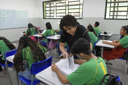 SED divulga edital de abertura do processo seletivo para professores temporários da REE