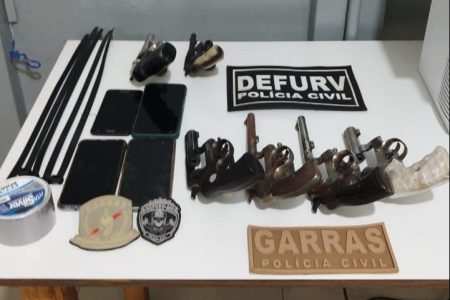 Perseguição resulta em confronto e 6 ladrões de veículos mortos