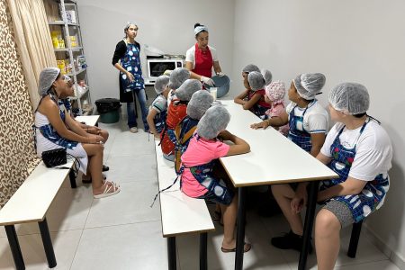Caminhos do Natal inicia oficinas na Praça Pedro Manvailler