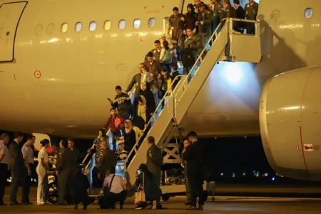 Mais um grupo de repatriados de Gaza chega ao Brasil