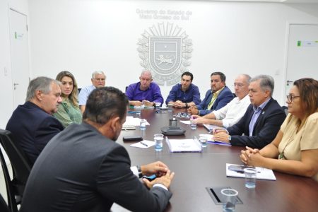 Criada comissão que vai atuar e discutir questão fundiária no Estado
