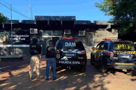 Policial acusado de contrabando e agressão contra amante é demitido da PRF