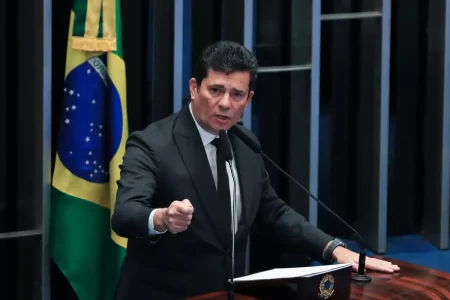 TRE inicia julgamento que pode cassar mandato de Sergio Moro