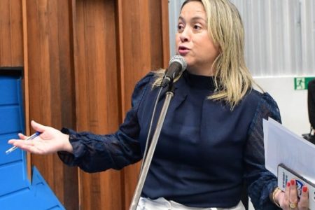 Deputada Lia Nogueira reitera pedidos de reformas no Reis Veloso e Maria da Glória
