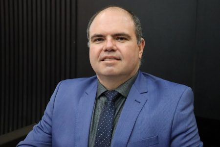 Waldecir Fernandes pede substituição de quebra-molas por faixa elevada na no Parque dos Ipês II