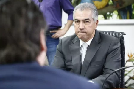 Polícia investiga invasão e furto no apartamento do ex-governador Reinaldo Azambuja