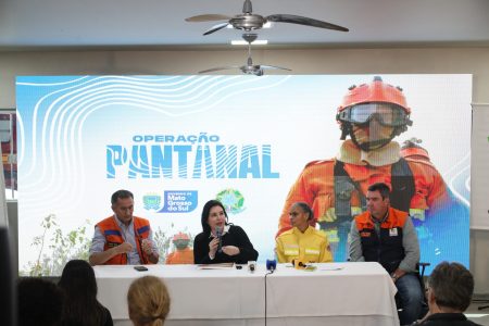 Parceria entre governos federal e de MS garante recursos contra incêndios no Pantanal