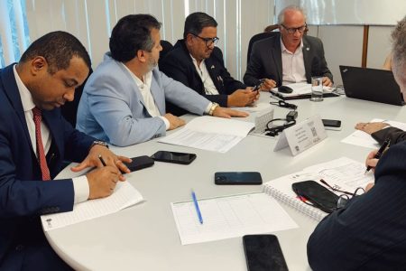 Em Brasília, Carlos Bernardo defende hospital binacional de fronteira